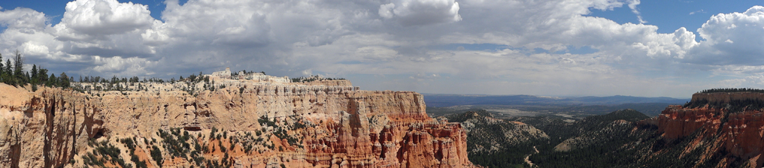 panorama view of Fairyland Canyon in Bryce